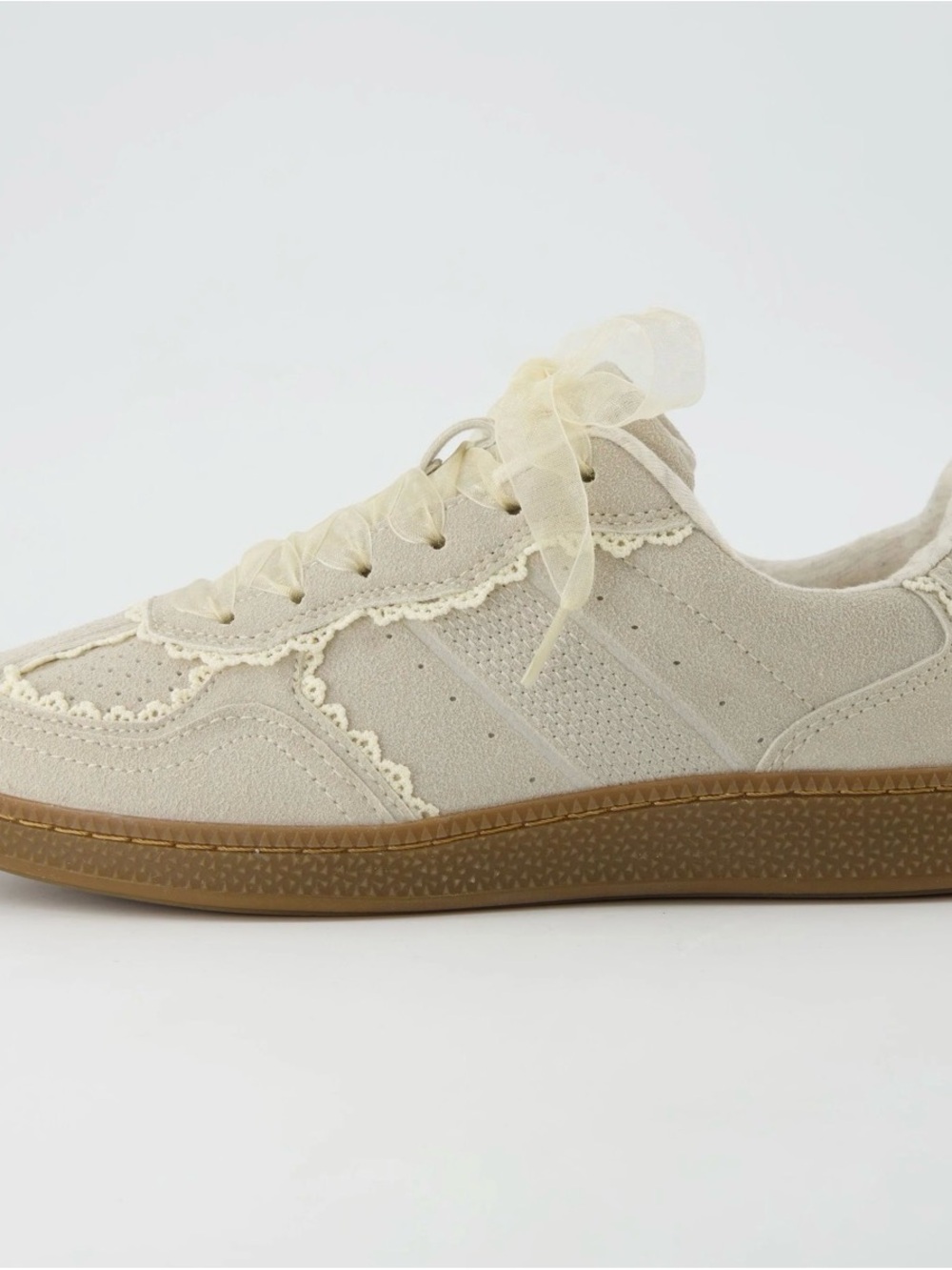 Lace-Trim Cream Women's Casual Sneakers